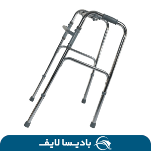 واکر تاشو آلومینیومی با طراحی سبک و قابلیت تنظیم ارتفاع برای کمک به افراد با مشکلات حرکتی
